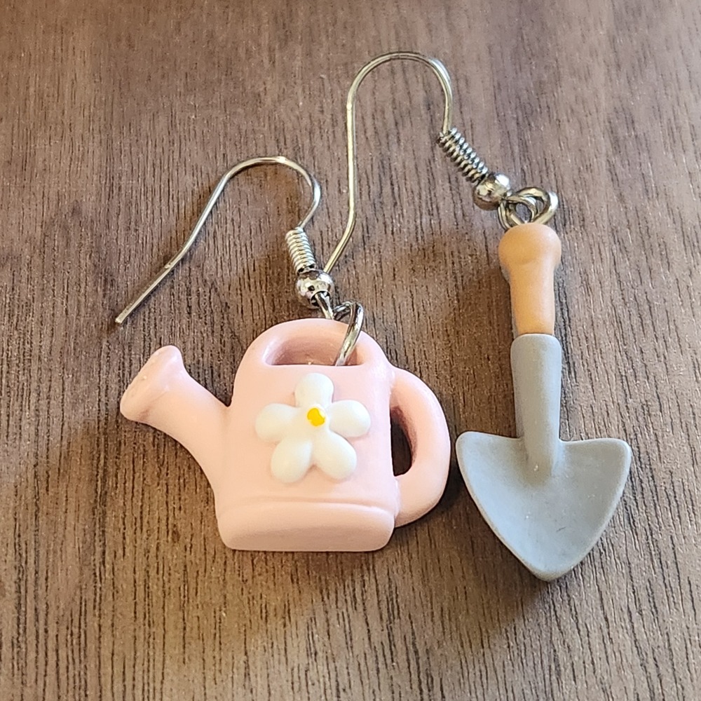 Pink Watering Can Daisy and Shovel Mismatched Gardening Dangle‎ Earrings